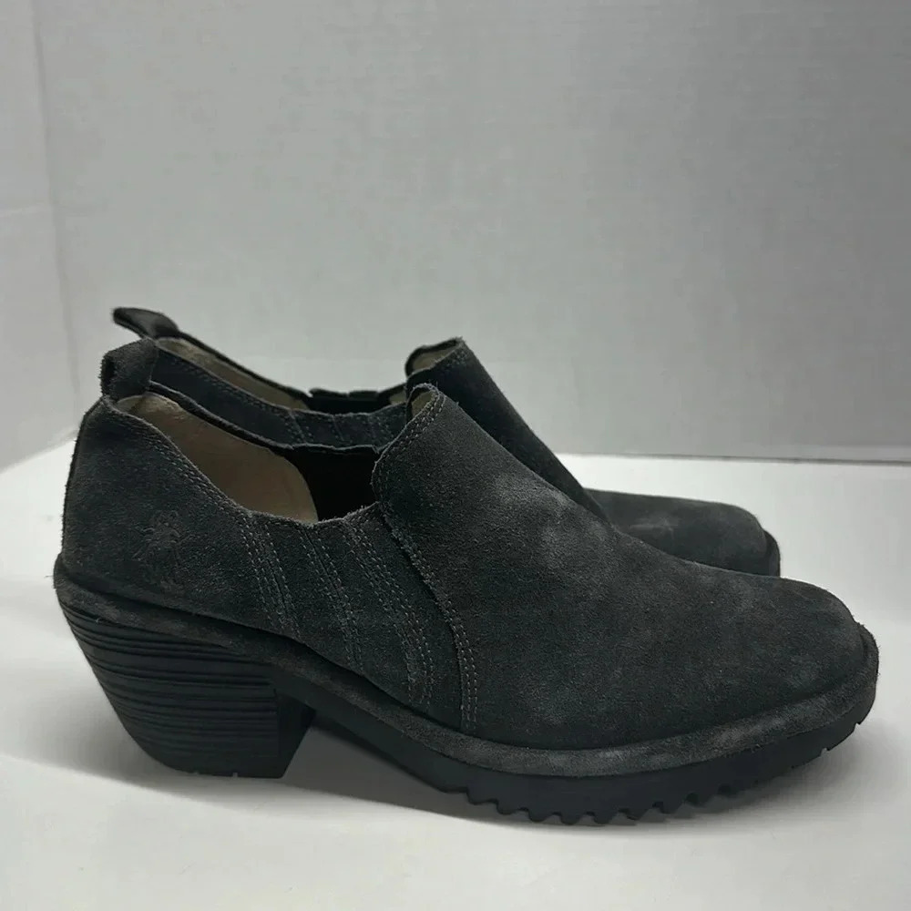 Fly London Wate Suede Low Ankle Slip On Booties Heeled Boots Gray Size 38 7.5 8